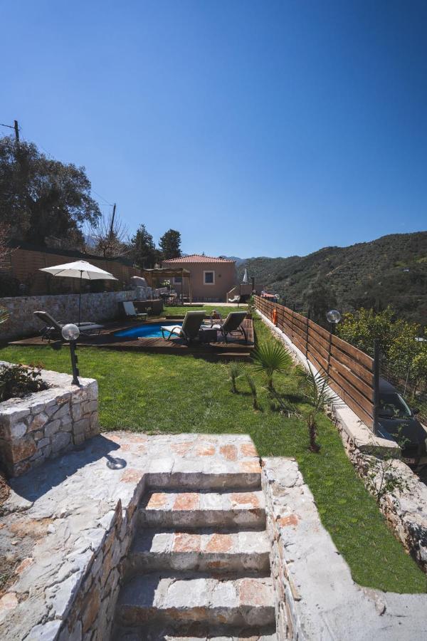 Ampelos Cretan Villa - Private Pool & Heated Ozone Jacuzzi Yerolákkos Eksteriør billede